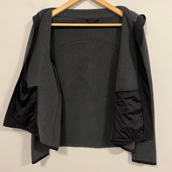 Lululemon Its Fleecing Cold Zip Up Heathered Black/Black 6 - Picture 9 of 16